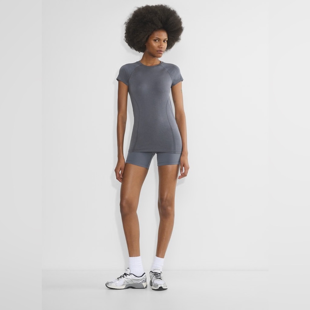 NWT Aritzia Golden BodyLite™ Laps T-Shirt